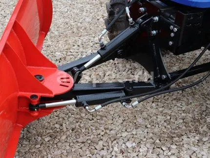 Отвал Снеговик на DF 404 G2 ОК1750